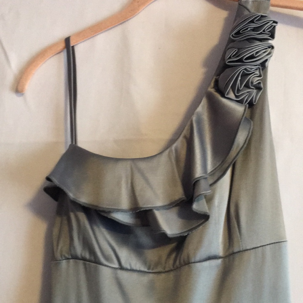 Dress - Picture 2 of 4